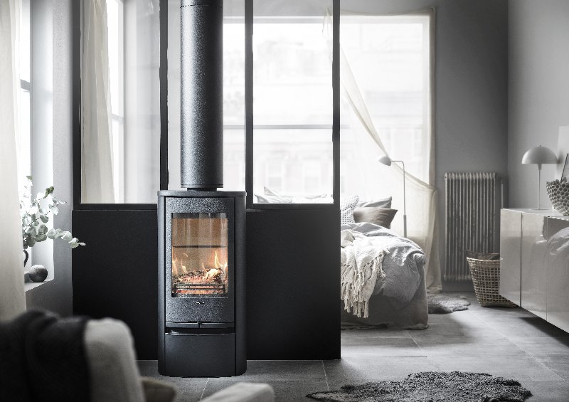 Contura 810 black - Cast-iron door, lacquered aluminium top and door