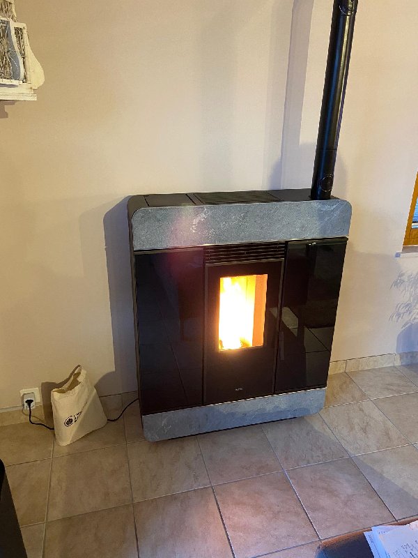 Klover Diva Soapstone Pellet Stove - Carron-Lugon