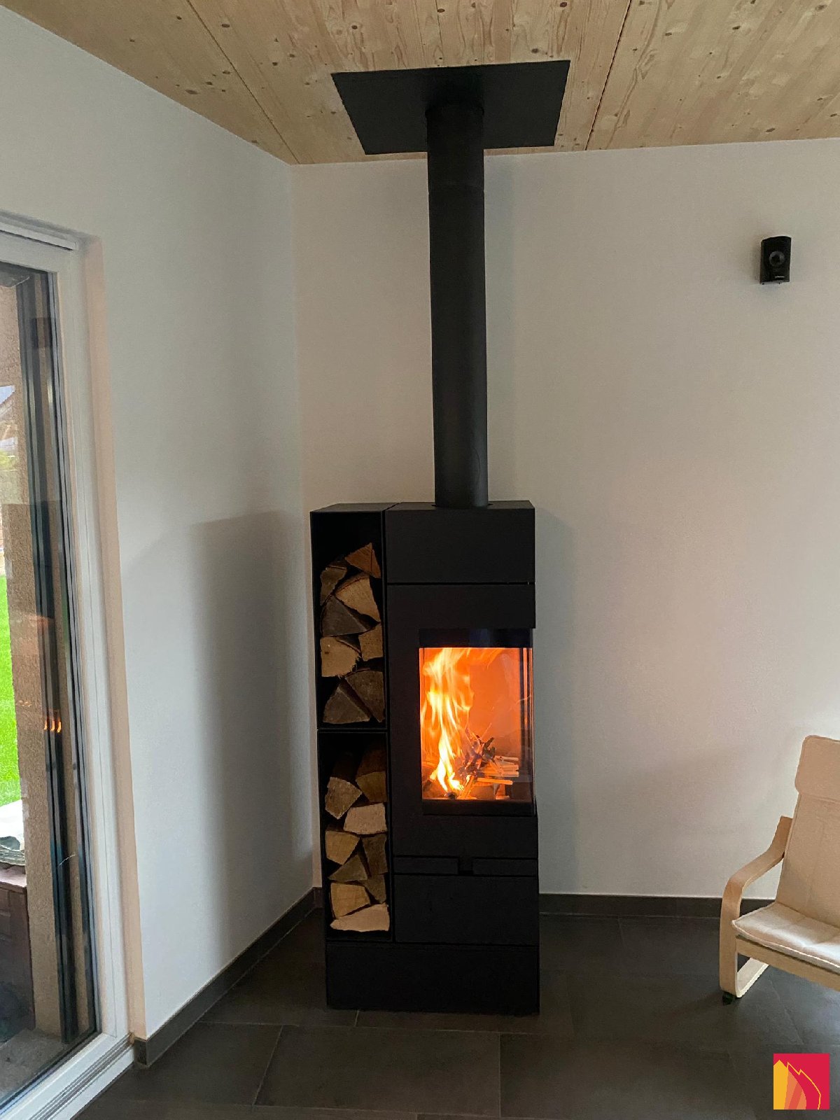 Wood-burning stove Skantherm Elements 400 angle - Carron-Lugon