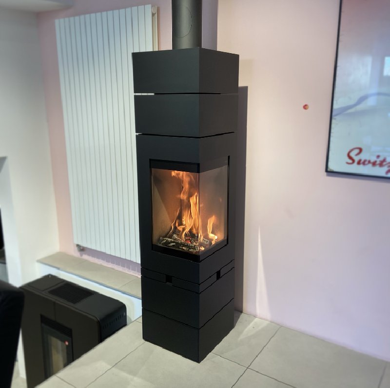 Wood-burning stove Skantherm Elements 400 angle - Carron-Lugon