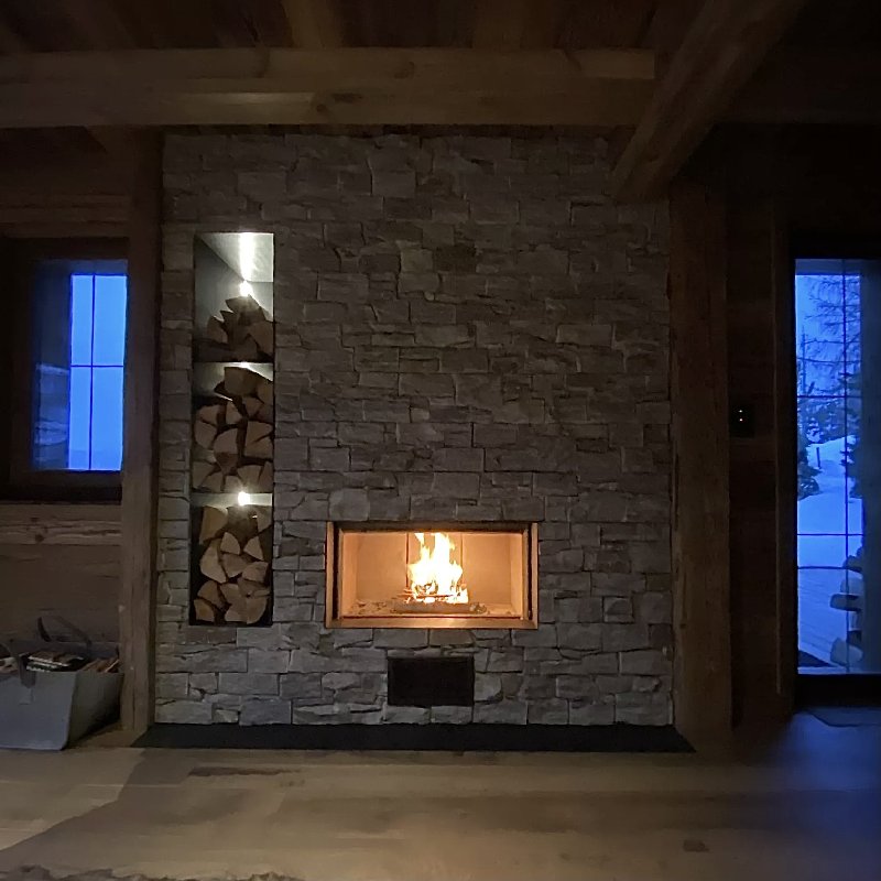 Front fireplace with a stone covering - Carron-Lugon