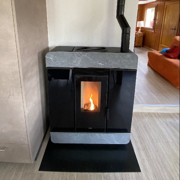 Klover Diva Soapstone Pellet Stove - Carron-Lugon